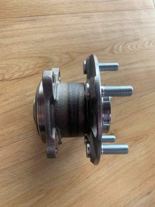 Cross-section of waterproof sealed tapered roller bearings